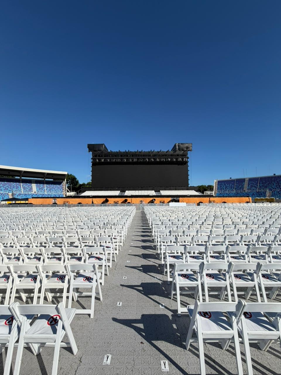 RD vive gran expectativa por el inicio hoy del “DeBÍ Tirar Más Fotos World Tour” de Bad Bunny