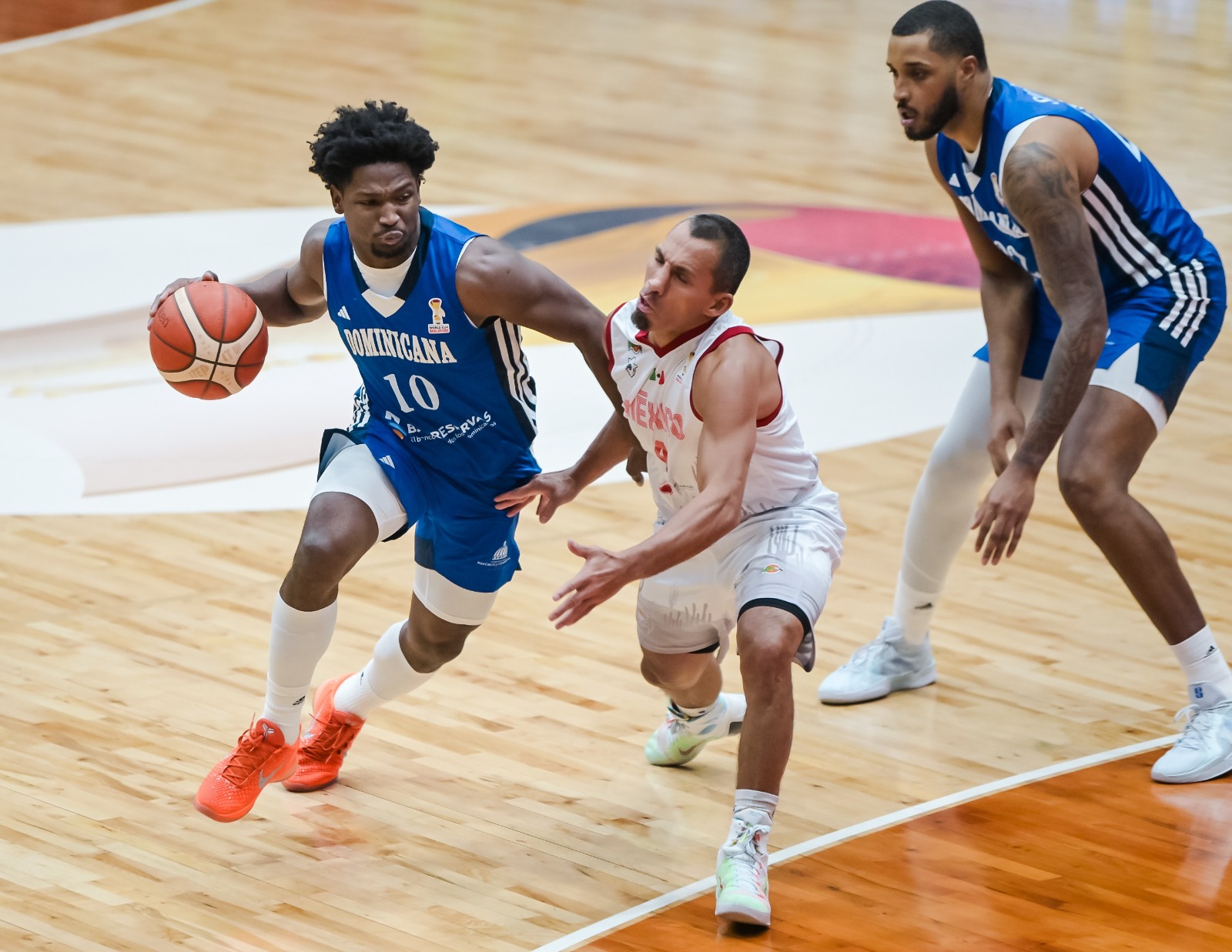 Feliz y Montero impulsan triunfo de RD sobre México en Primera Ventana del Mundial