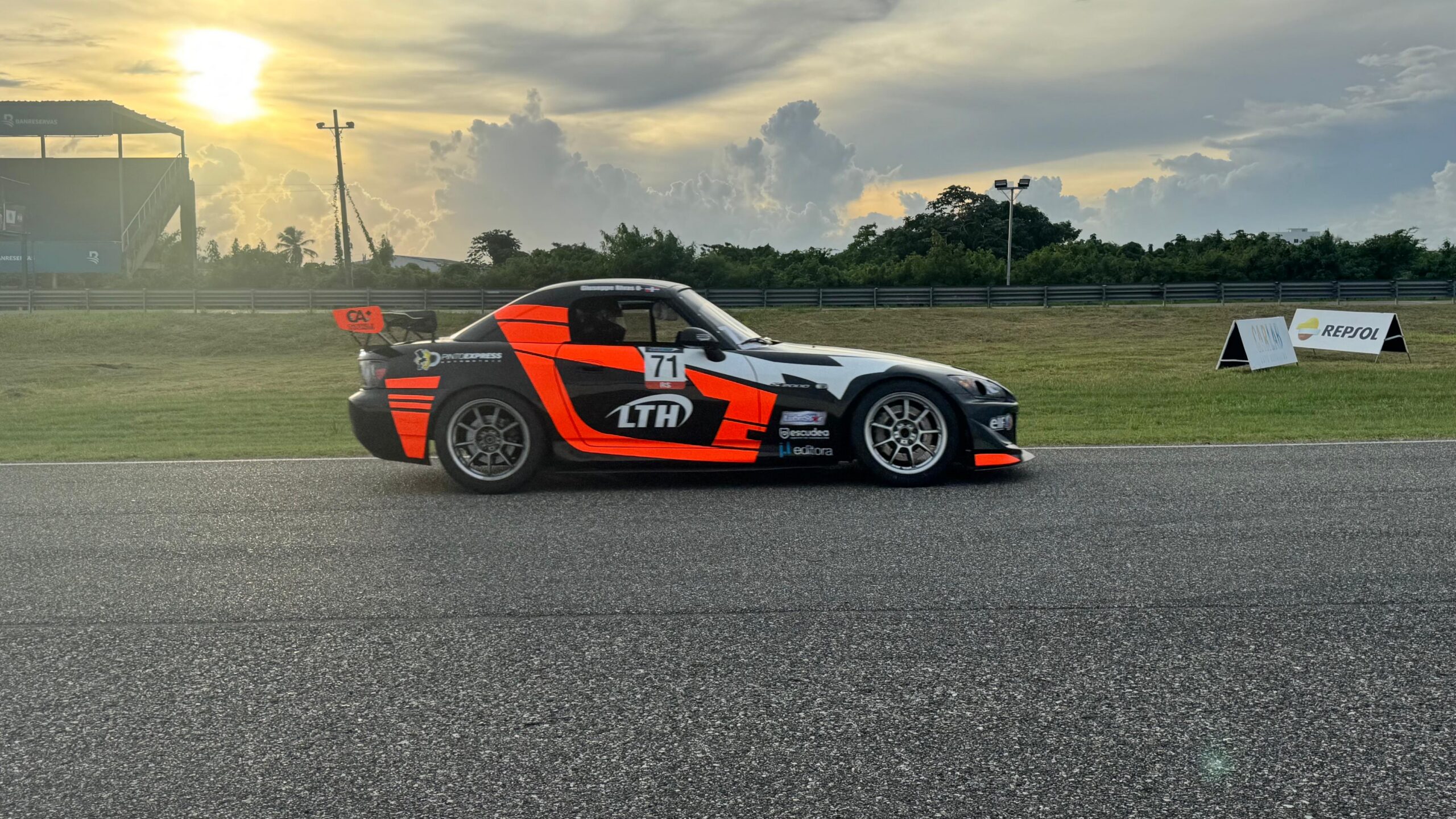 Giuseppe Rivas marca el mejor tiempo de clasificación en la máxima categoría