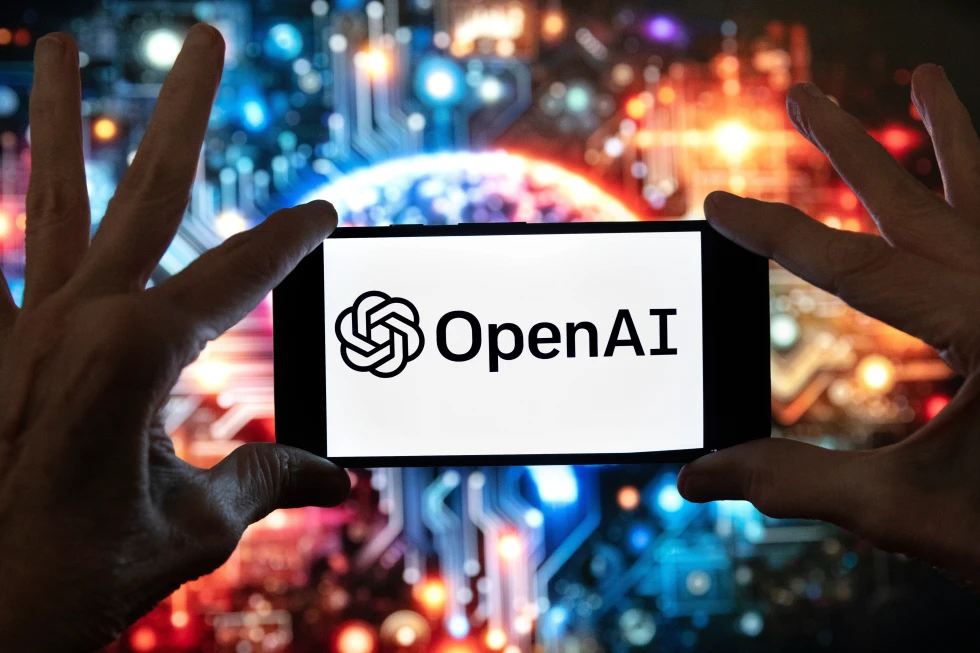 Exigen a OpenAI retirar la app de video Sora por riesgos de deepfakes