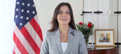 “Es el honor de mi vida”: dice embajadora de Estados Unidos en RD al iniciar sus funciones