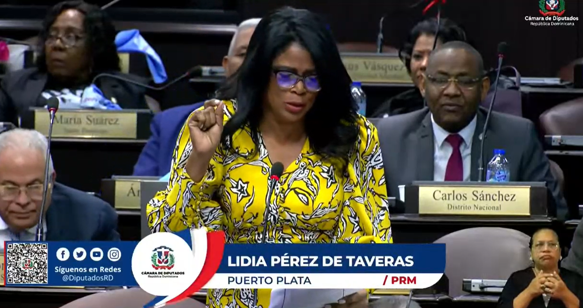 Diputada cuestiona que el país siga agendas globalistas tras sentencia del TC que despenaliza las relaciones homosexuales entre policías y militares