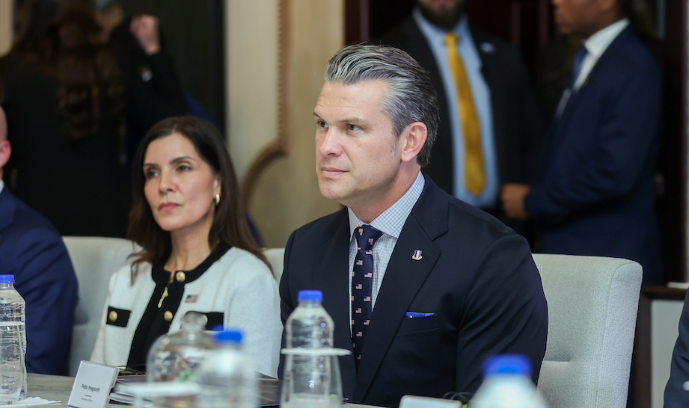 Secretario de Guerra de EE.UU agradece apoyo del Gobierno en sus operaciones contra el narcotráfico