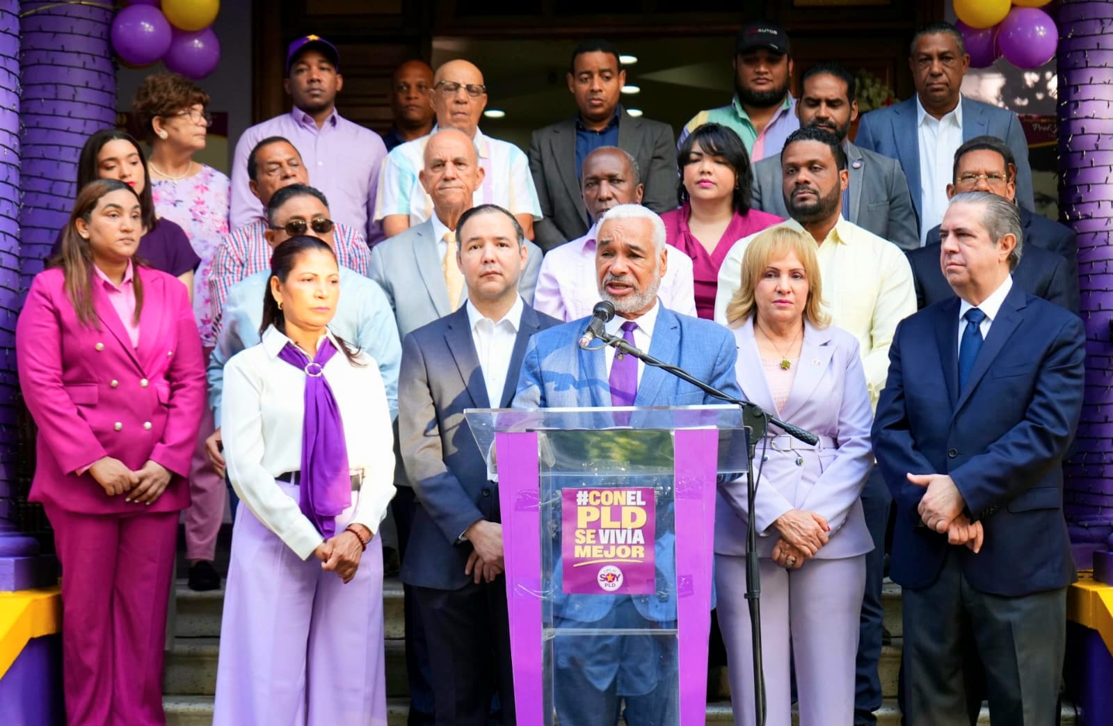 Exdiputado del PLD advierte retroceso social y cita crisis en SeNaSa