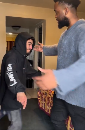 Tylor Chase en situación de calle recibe ayuda de excompañero de Nickelodeon