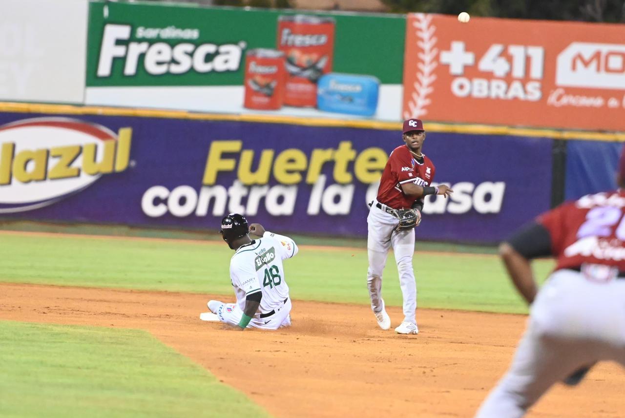 Gigantes logran cuarta victoria seguida y se afianzan en tercer lugar