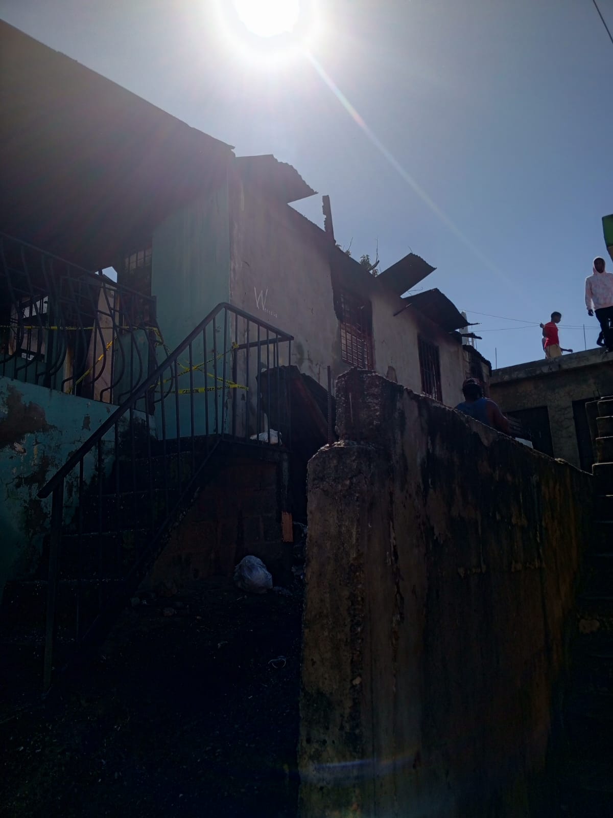 Bomberos sofocan incendio de vivienda en El Café de Herrera