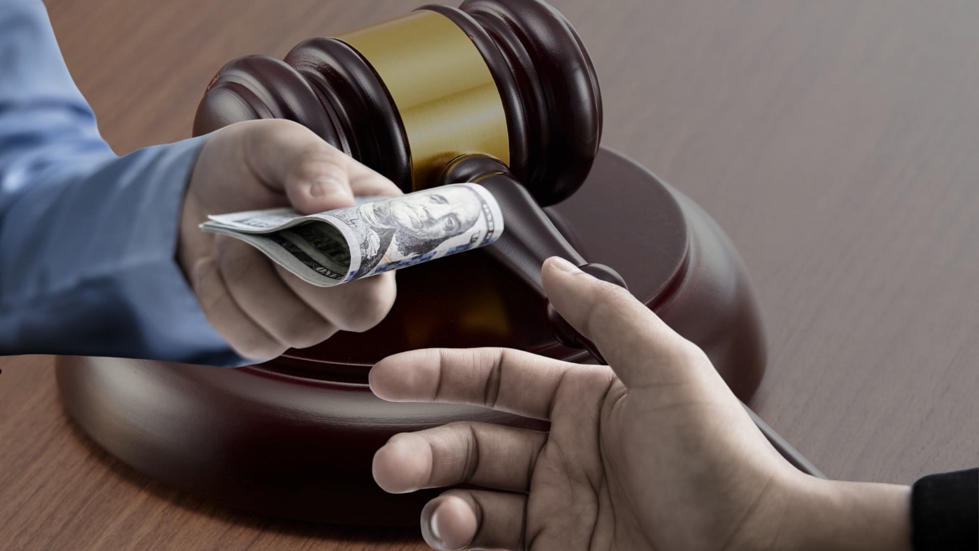 Envían a juicio a dos acusados de estafa por más de RD$124 millones contra 192 personas