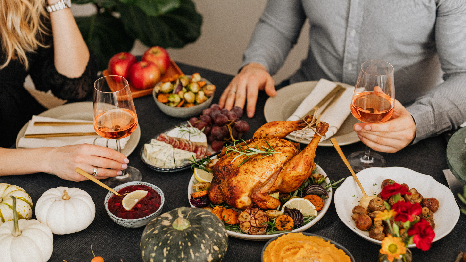 Salud Pública llama a comer y beber con moderación durante Nochebuena