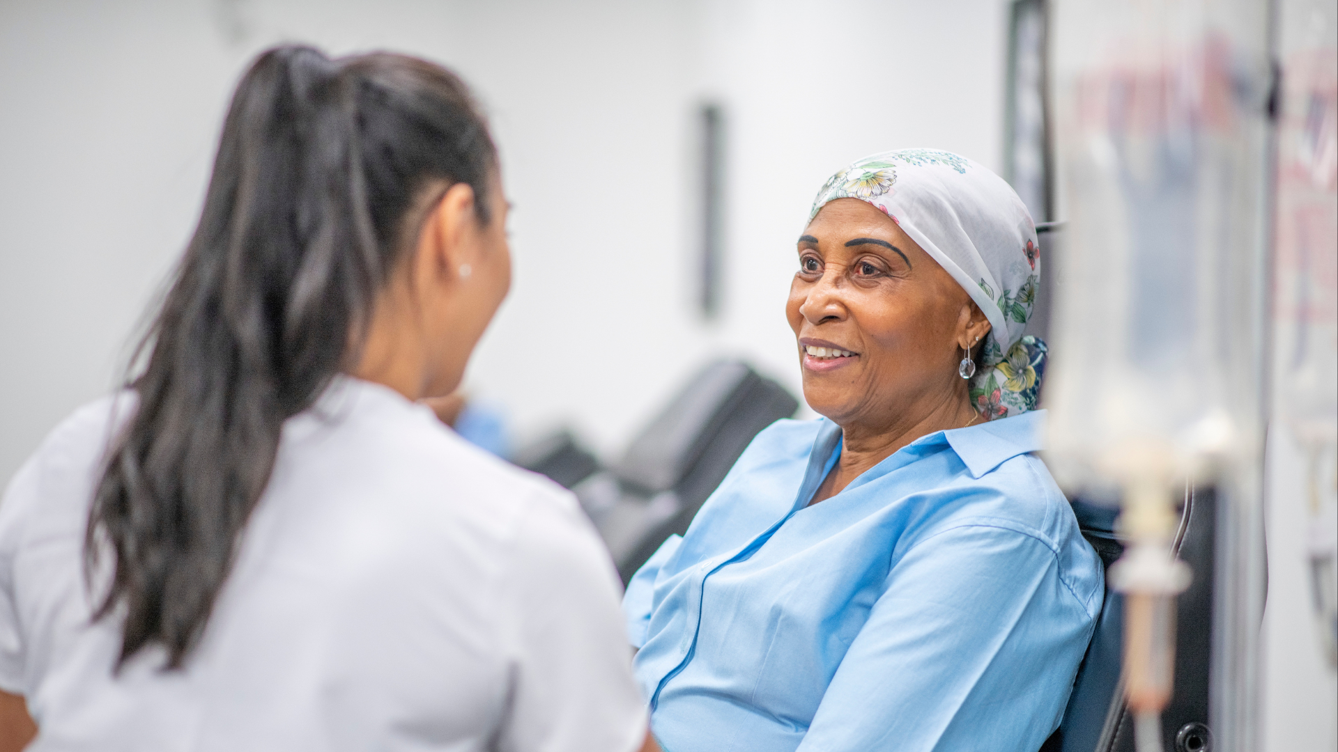 Pacientes con cáncer deben extremar cuidados de salud en Navidad, advierte Sociedad de Oncología
