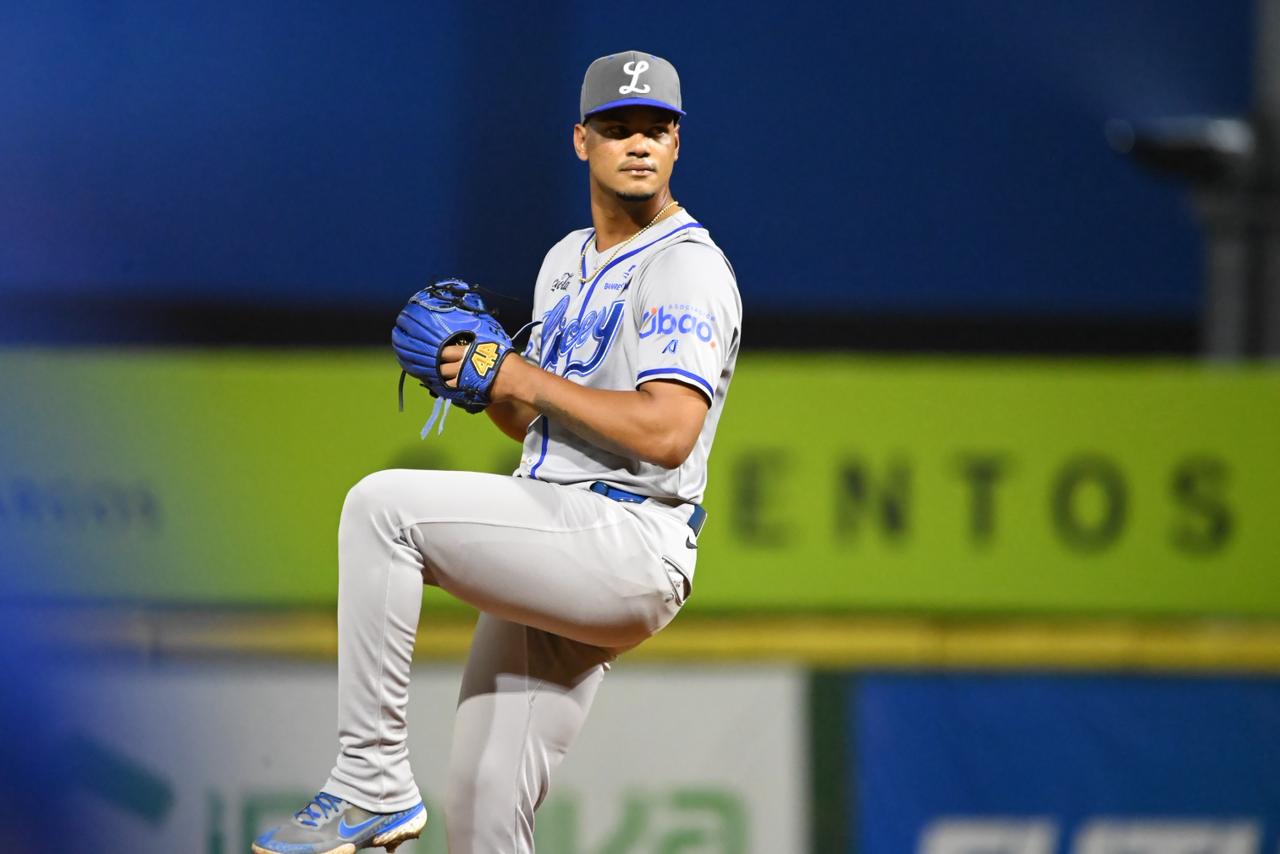 Abreu y Mauricio lideran triunfo del Licey sobre Escogido