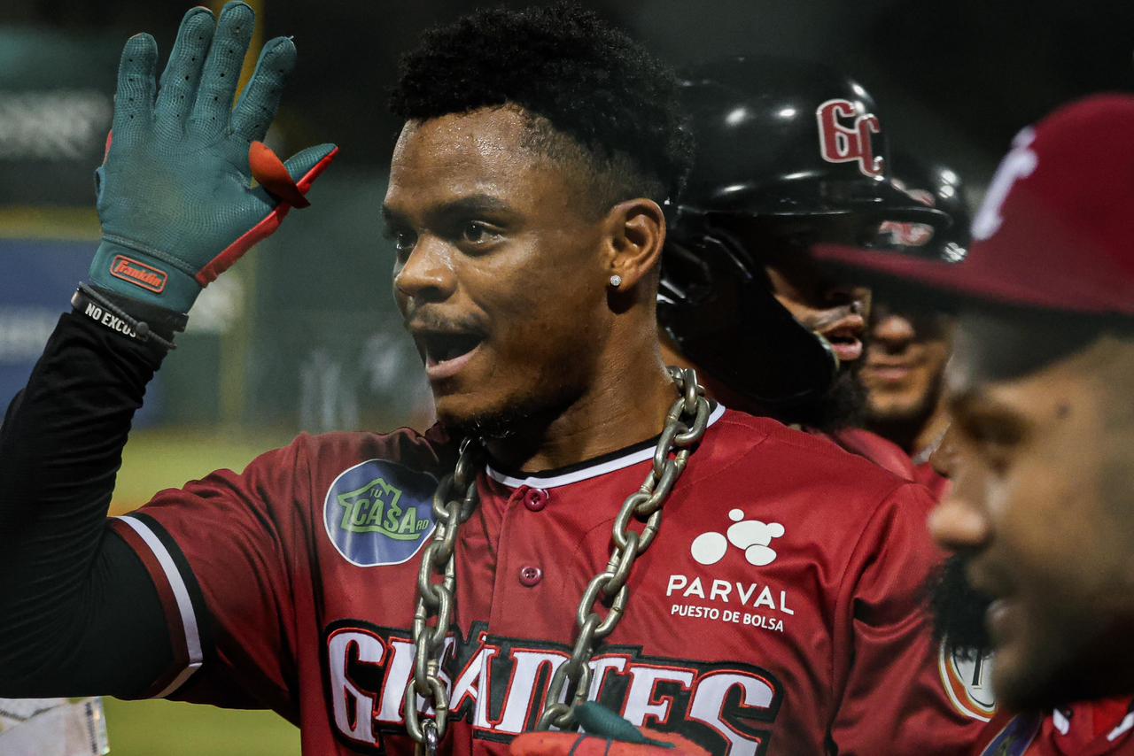 Gigantes sacuden a los Toros y ganan tercero al hilo