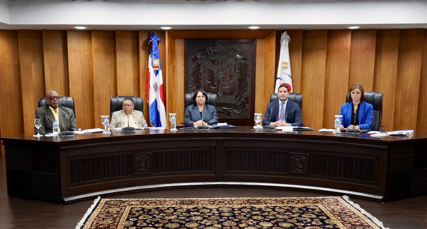 La CCRD aprueba informes de auditoría a Proindustria, Inapa y el Ministerio de Trabajo