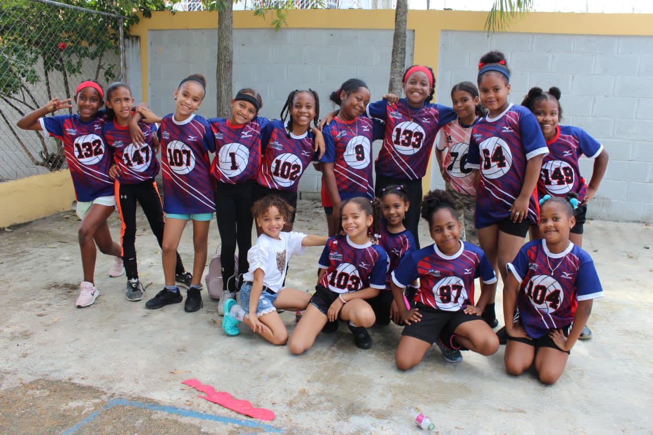 Jóvenes deportistas de Manoguayabo reciben reconocimiento en torneo navideño