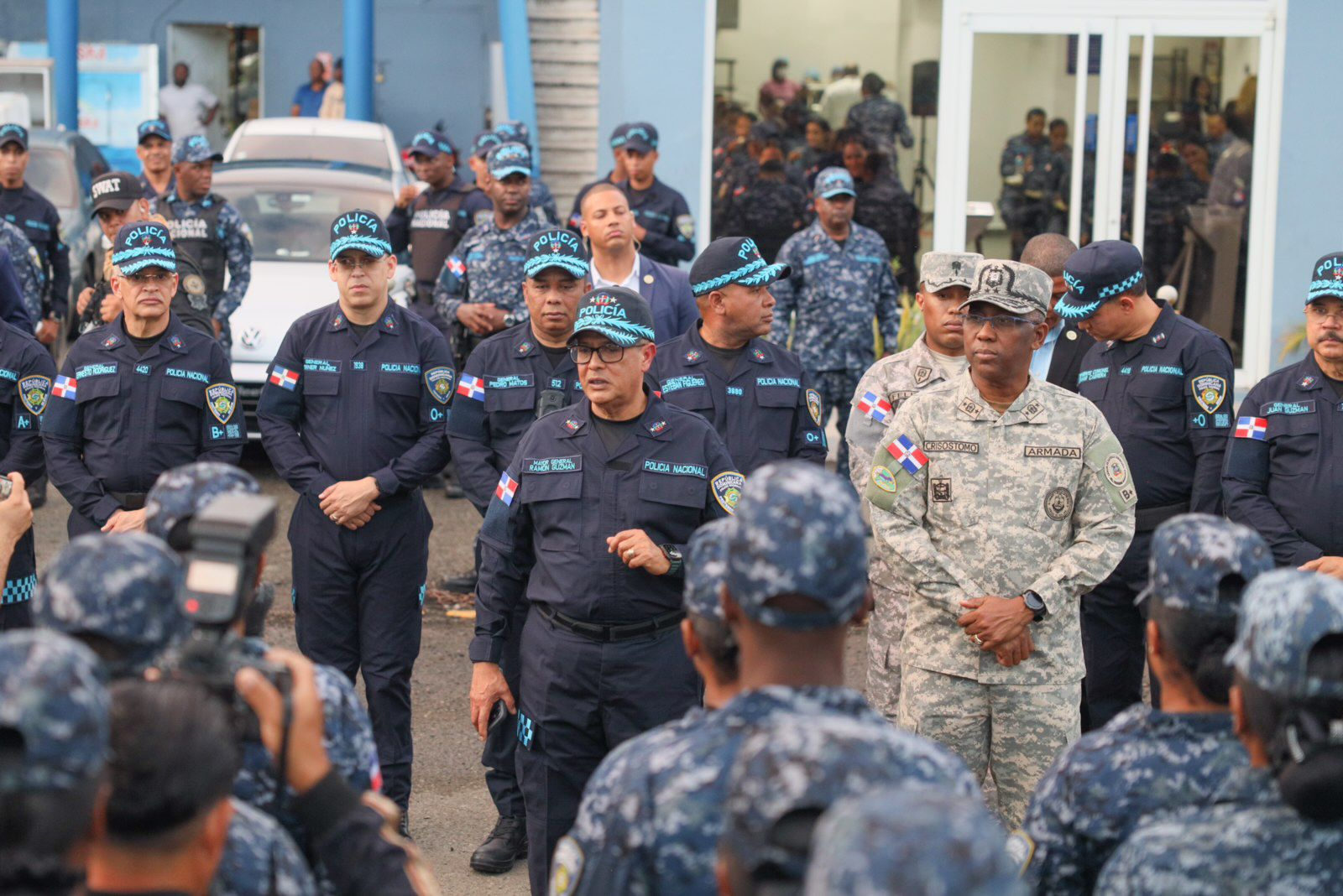 Operativos policiales dejan 153 detenidos en 24 horas