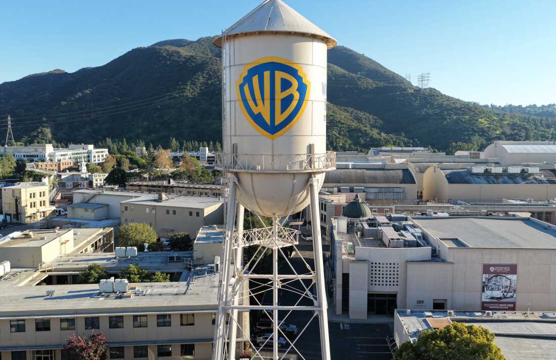 Warner Bros pide a sus inversionistas que rechacen la oferta de adquisición de Paramount Skydance