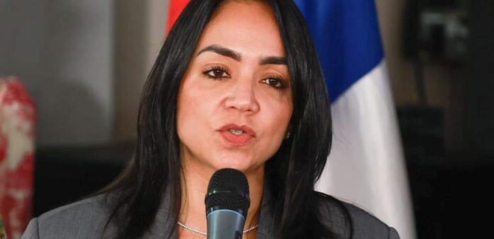 Gobierno flexibiliza horarios de venta de alcohol para Navidad y Año Nuevo