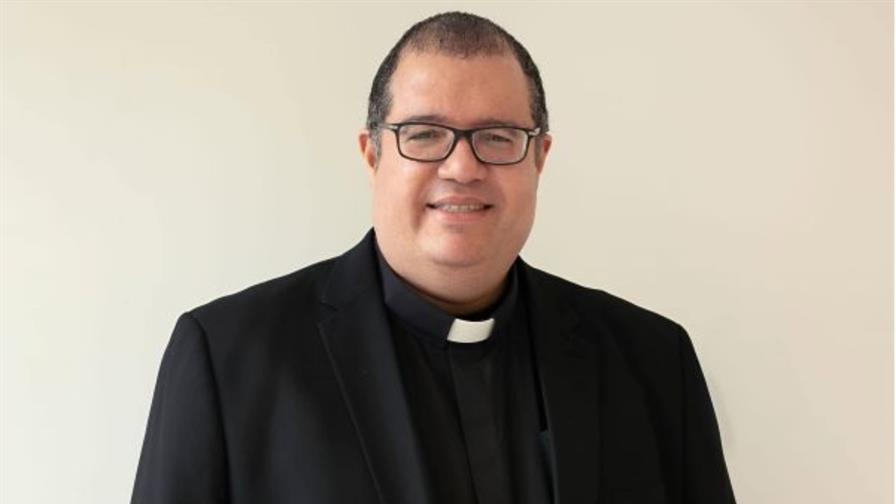 Padre Manuel de Jesús Rodríguez es designado sexto obispo de Palm Beach por papa León XIV