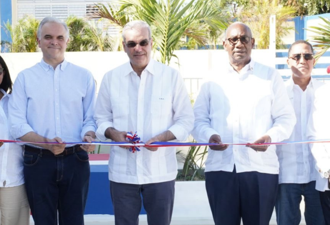 Gobierno entrega Liceo Experimental UASD Elías Piña