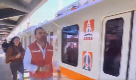 Tren arranca sin el alcalde en inauguración de línea ferroviaria en México