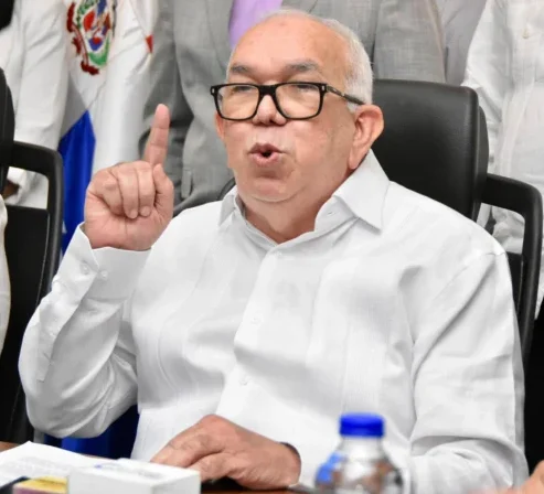 Durán admite faltantes en el Banco Agrícola y defiende su gestión