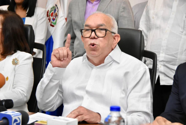 Durán admite faltantes en el Banco Agrícola y defiende su gestión