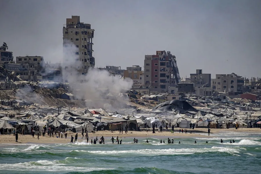 Trump, sobre la reconstrucción de Gaza: «Mirad esta ubicación junto al mar»