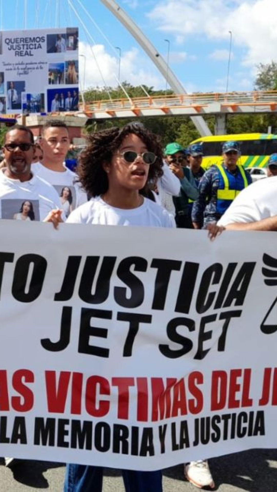 Movimiento Justicia Jet Set se planta en vigilia