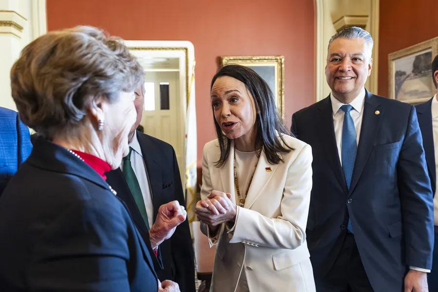 María Corina Machado dice que le «presentó» a Trump la medalla del Nobel de la Paz
