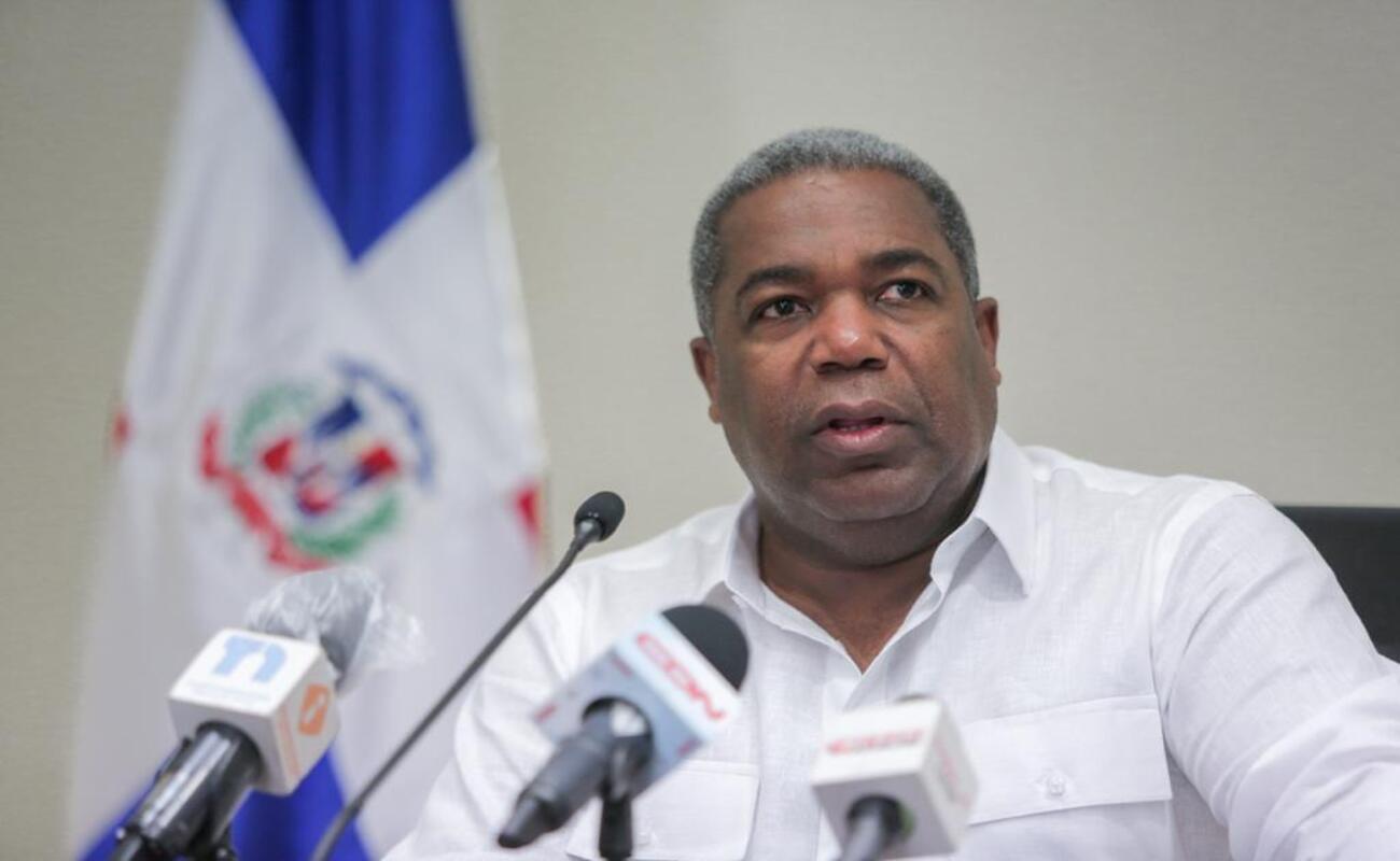 “Me voy con la frente en alto”: Tony Peña Guaba tras su salida del Gabinete de Política Social