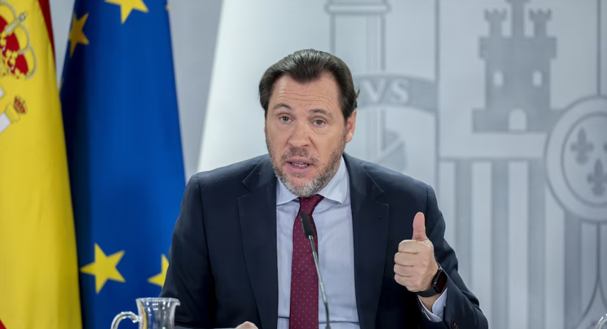 Ministro de Transporte de España descarta el fallo humano en el accidente ferroviario de Adamuz