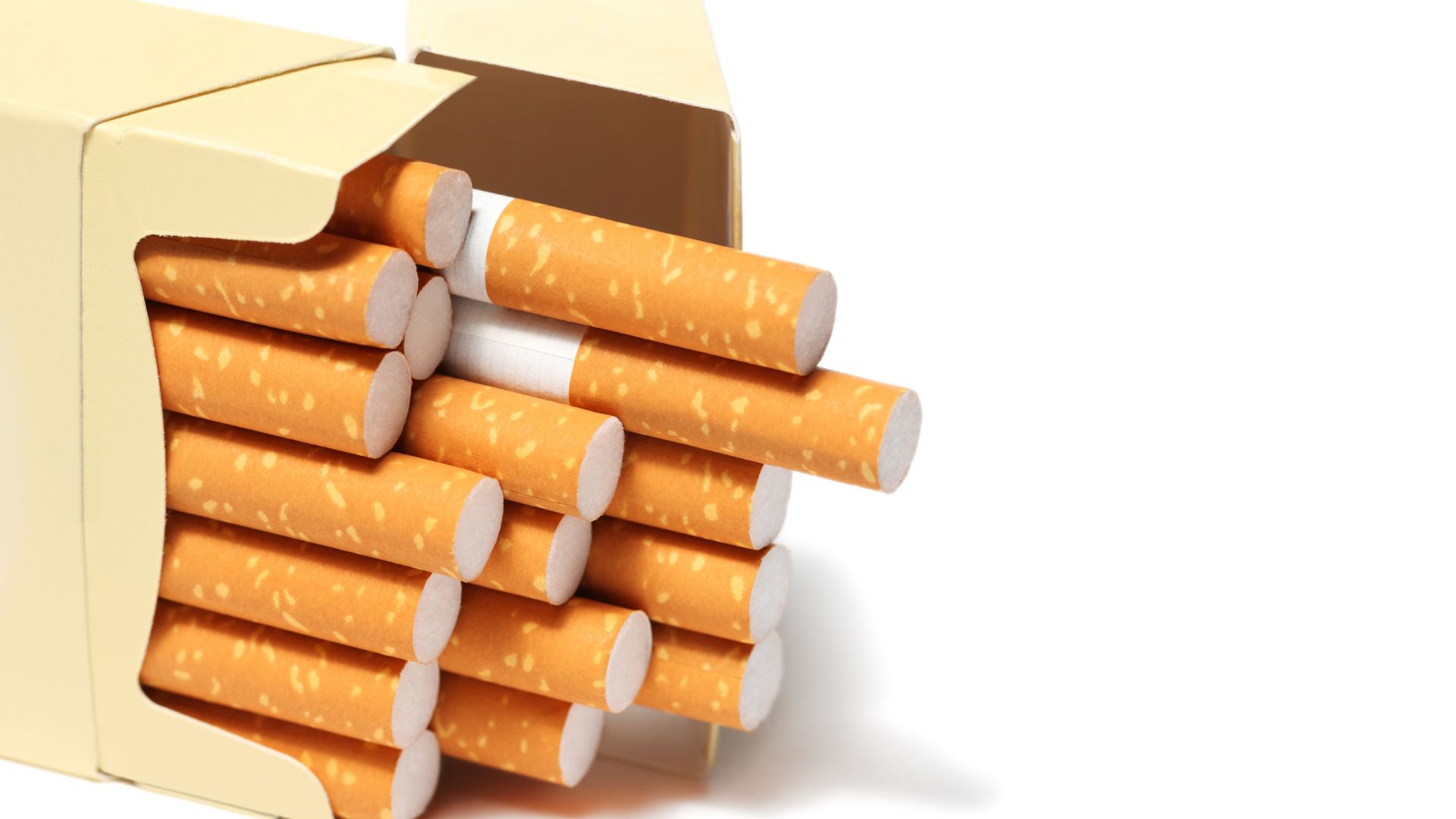 ¿Qué explica la caída en la importación de cigarrillos?