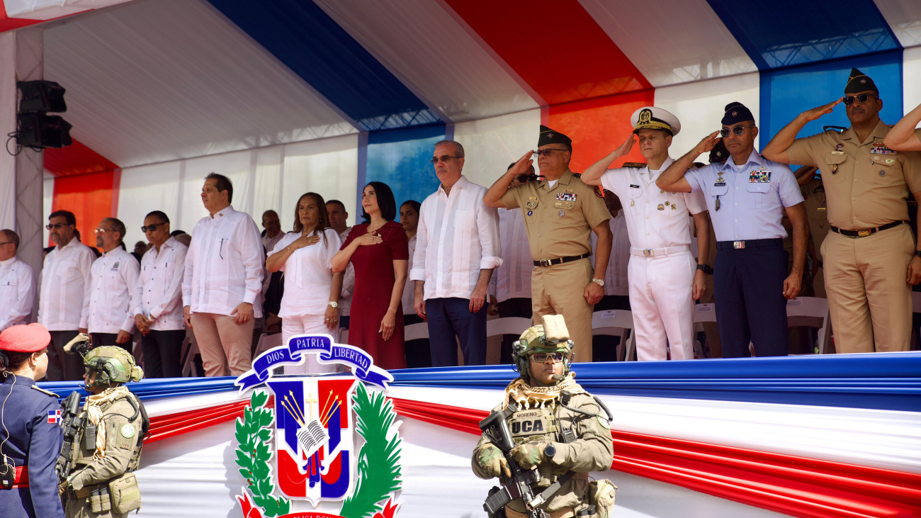 Abinader encabeza desfile por el aniversario del natalicio de Juan Pablo Duarte