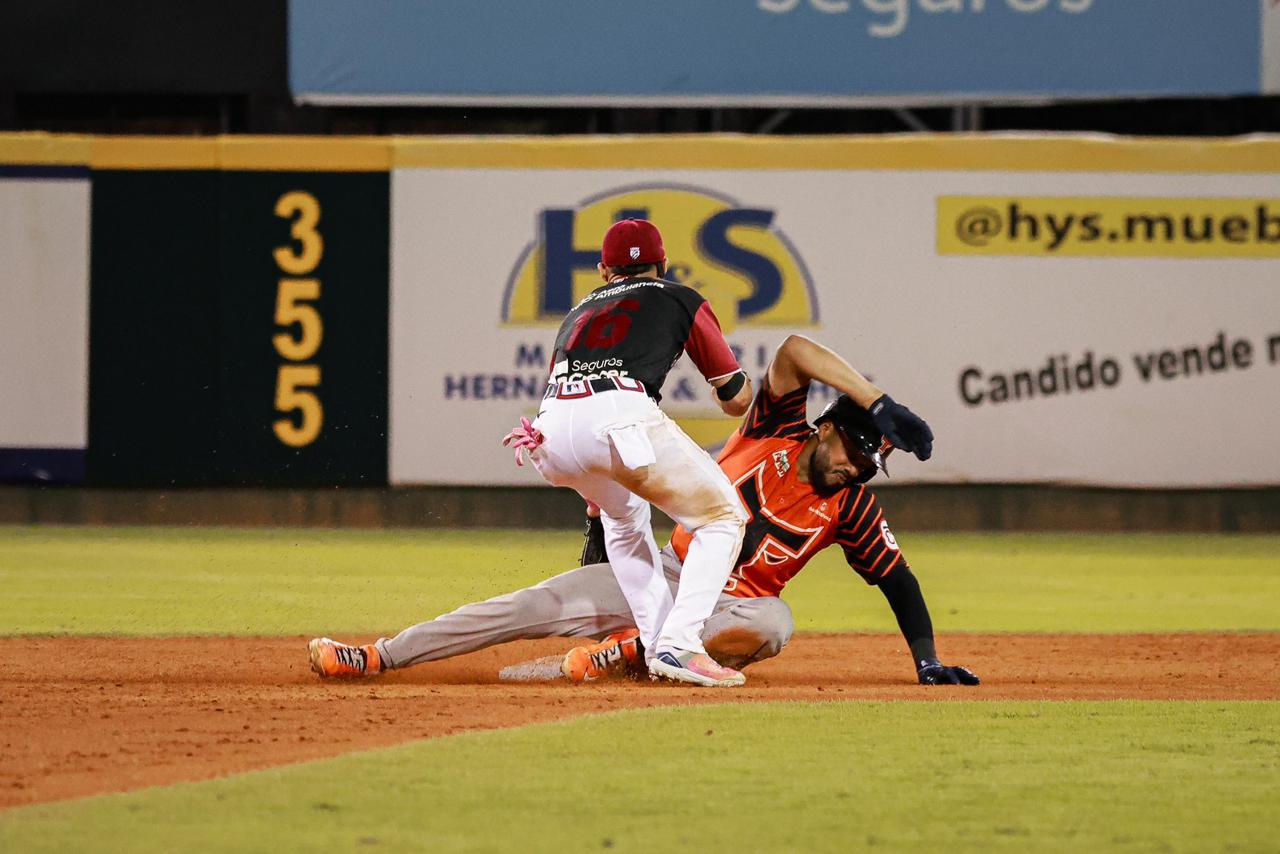 Toros se imponen a Gigantes guiados por Eloy y pitcheo clutch