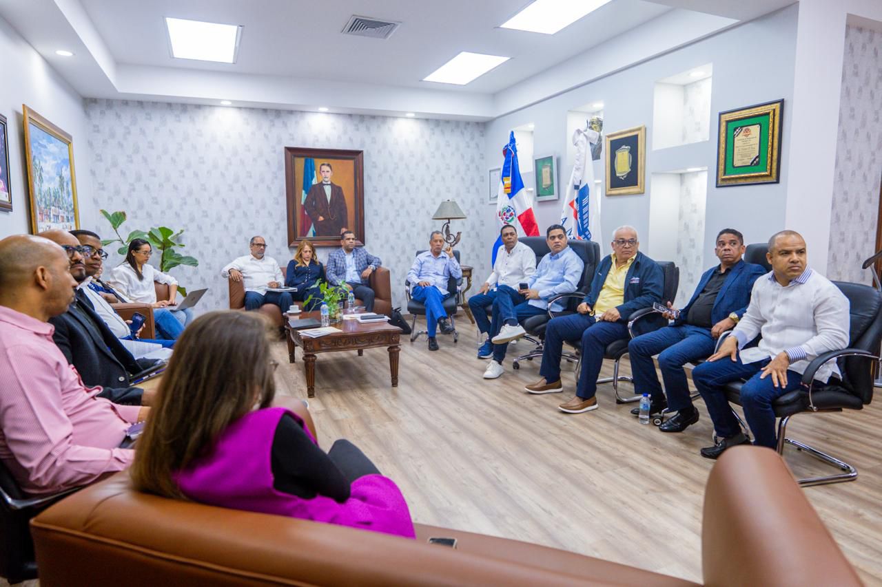 Liga Municipal socializa sentencia del TC que redefine permisos de construcción en los municipios