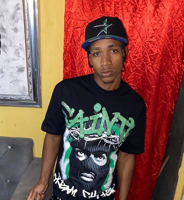 Joven muere tras ser alcanzado por disparos de presunto miembro de la Policía en Herrera