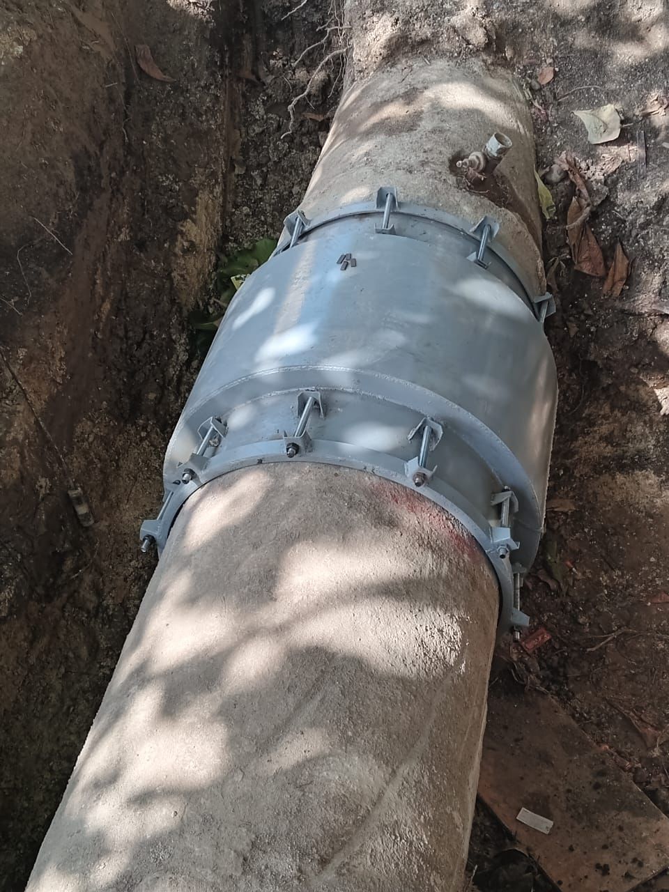 CAASD corrige avería provocada por camión perforador