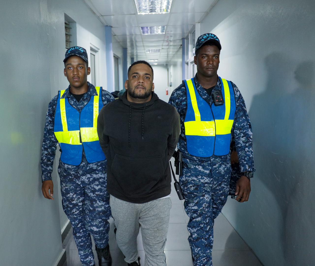 Se entrega “El Deportado” vinculado a atentado contra subdirectora (CCR) Rafey Hombres en Santiago