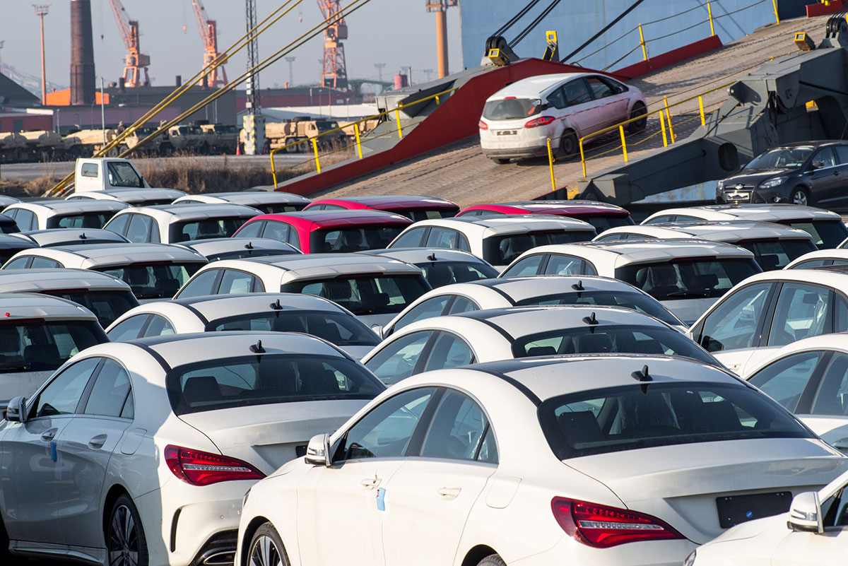 ¿Por qué cayeron las importaciones de vehículos en 2025?