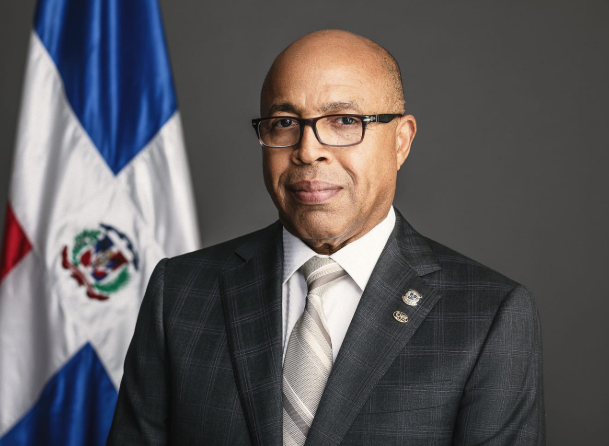 Pacheco critica cancelaciones de empleados perremeistas y pide respeto a la base del partido