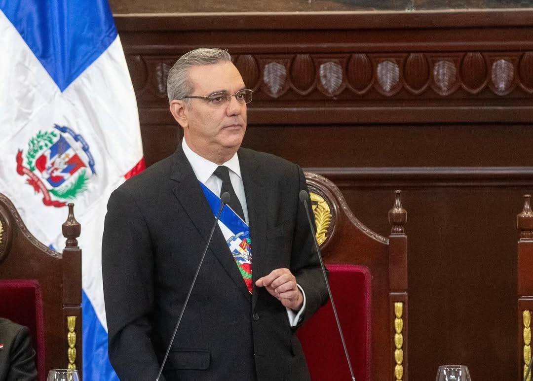 Abinader lanza advertencia a criminalidad: «No hay territorios donde no entre la fuerza pública»