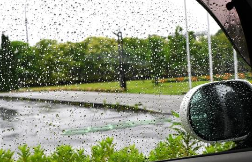 Nublados, aguaceros y descenso térmico: así impacta el frente frío al país