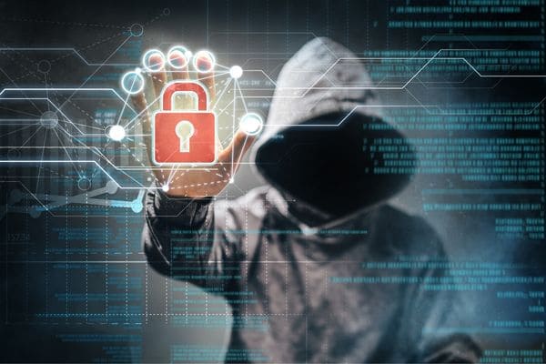 Policía Cibernética arresta ocho personas por estafas y extorsiones electrónicas