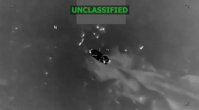 Estados Unidos mata tres personas tras destruir otra lancha en el Caribe