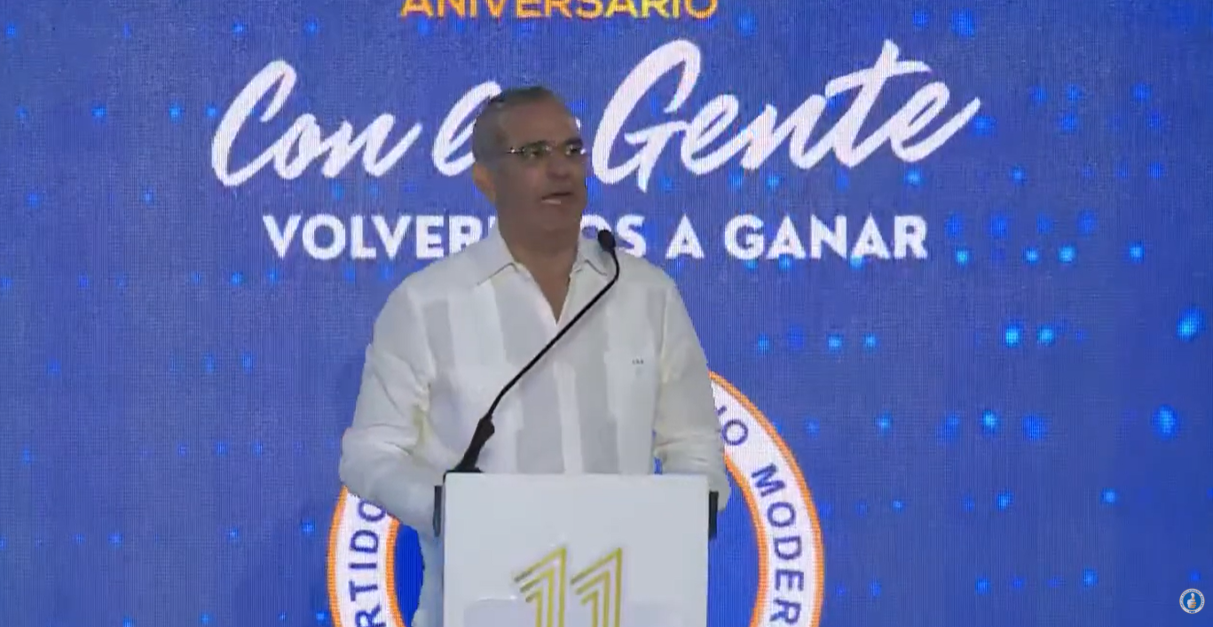 Abinader reta a la oposición a buscar estadísticas y habla del “candidato más quejoso”