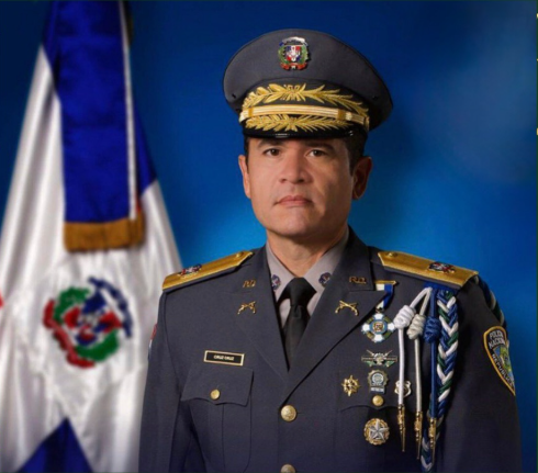 Abinader asciende a Andrés Modesto Cruz como nuevo director general de la PN