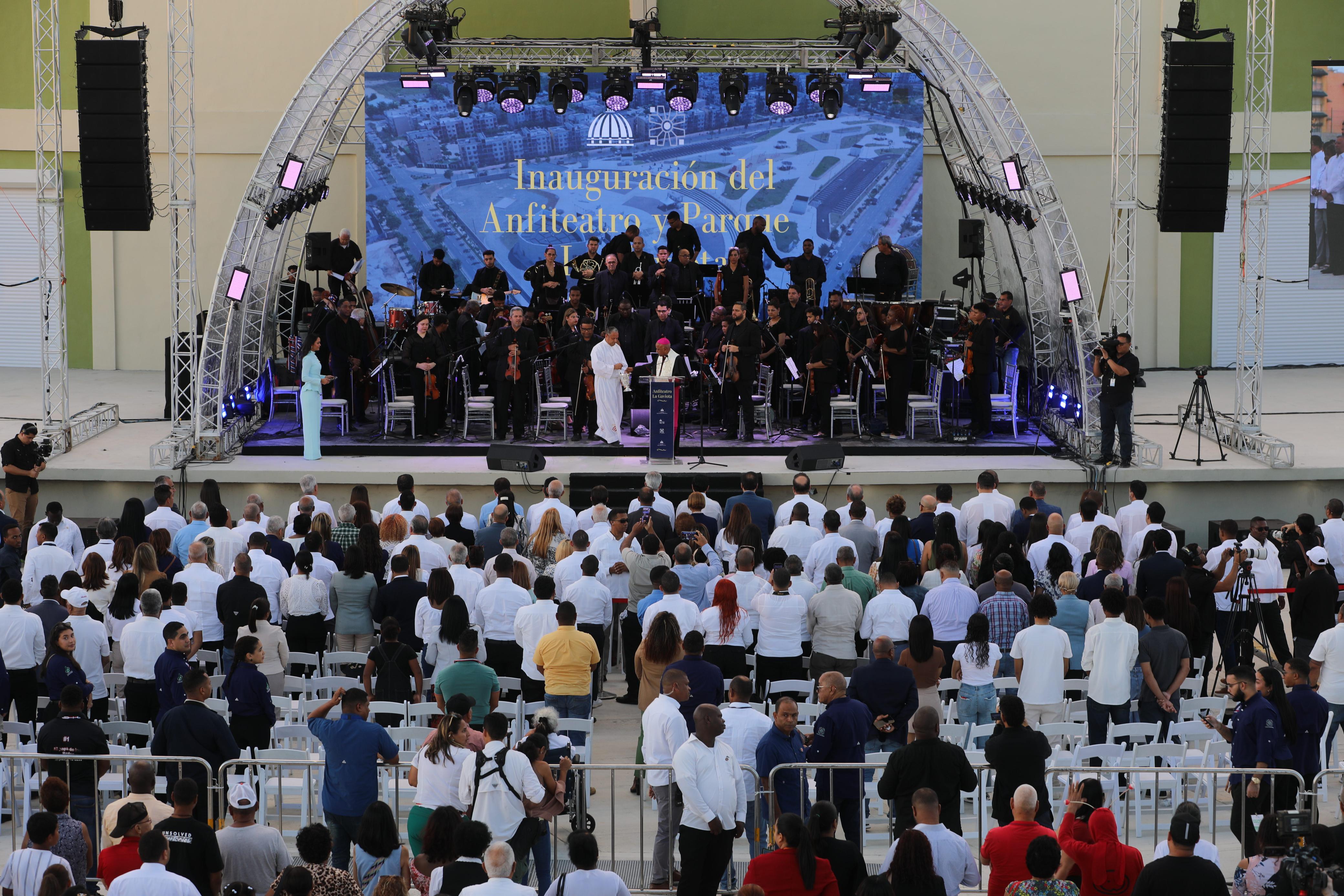 Presidente Abinader inaugura Anfiteatro La Gaviota en Ciudad Juan Bosch