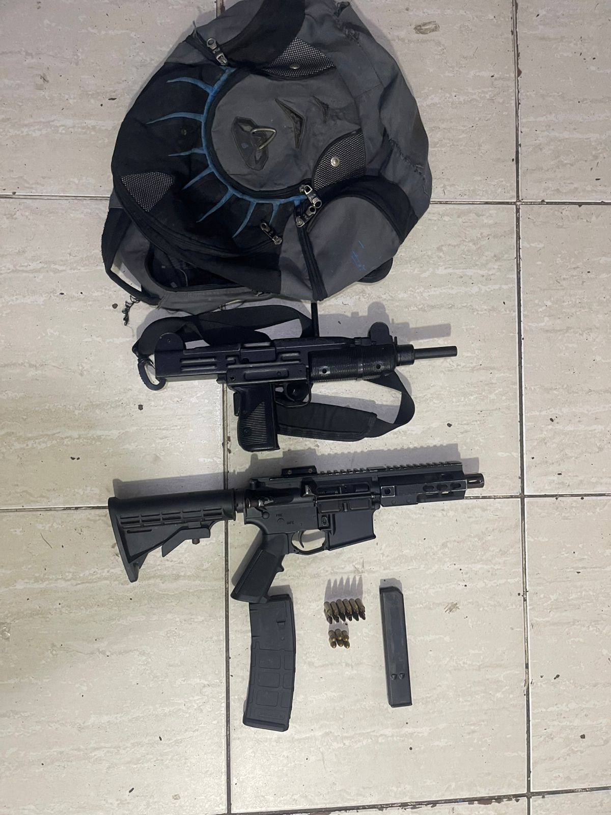 Apresan a hombre en flagrante delito con dos fusiles en La Vega