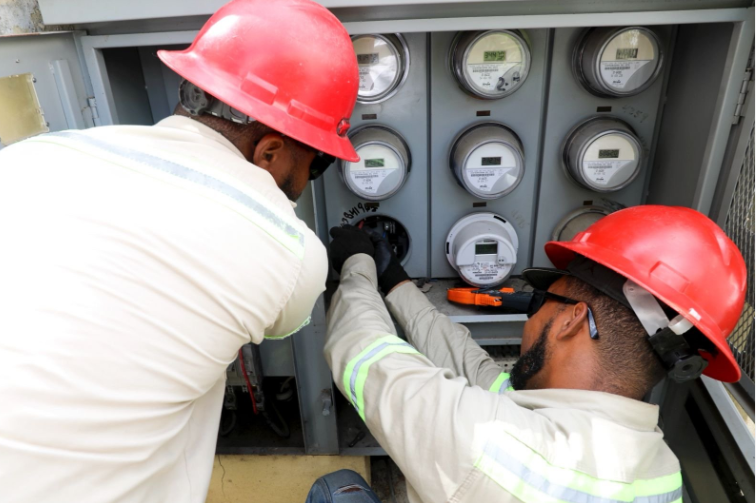 Edeeste desmantela 262 conexiones ilegales durante operativos en SDE