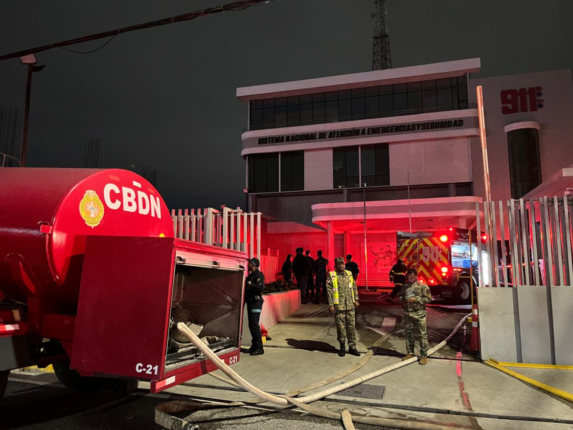 Edificio del 911 no sufrió daños tras conato de incendio